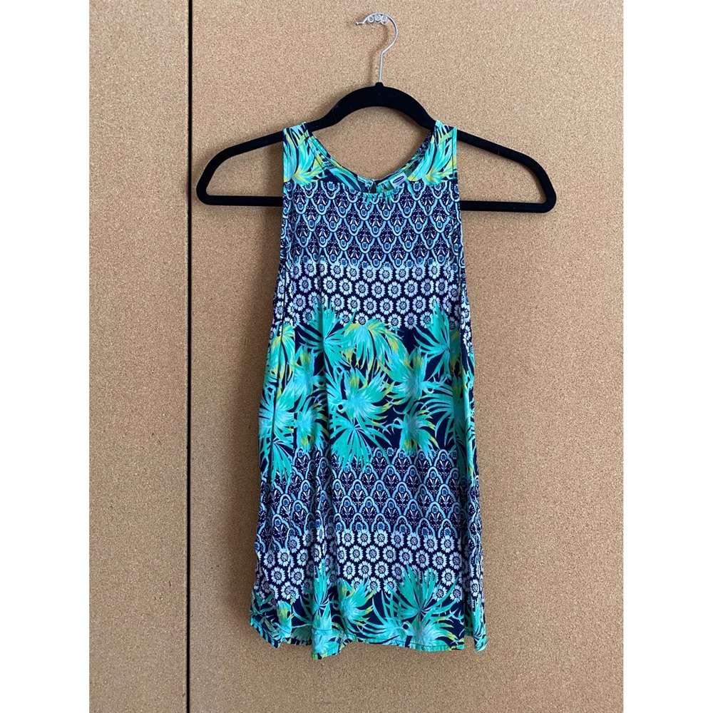 Vibrant, sleeveless, flowy blouse